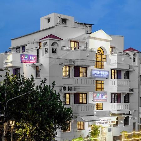 Pondicherry Executive Inn Extérieur photo