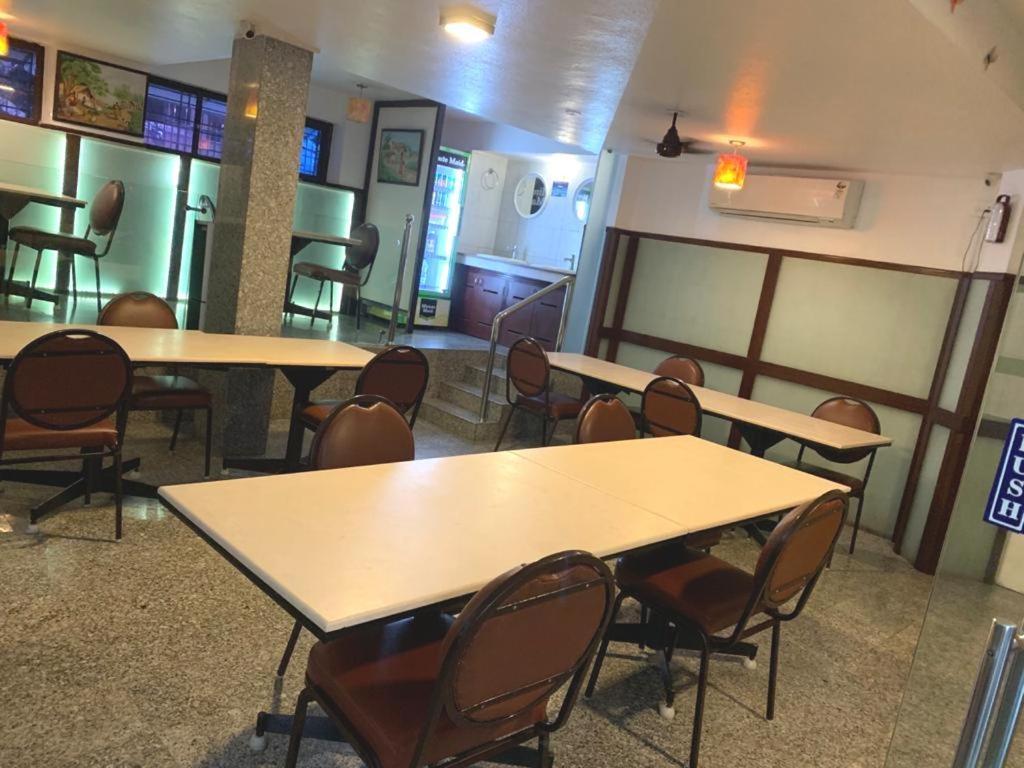 Pondicherry Executive Inn Extérieur photo