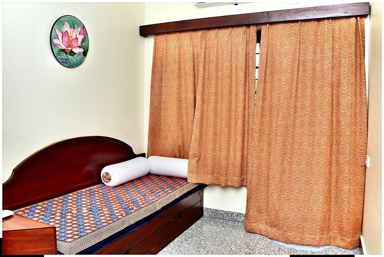 Pondicherry Executive Inn Extérieur photo