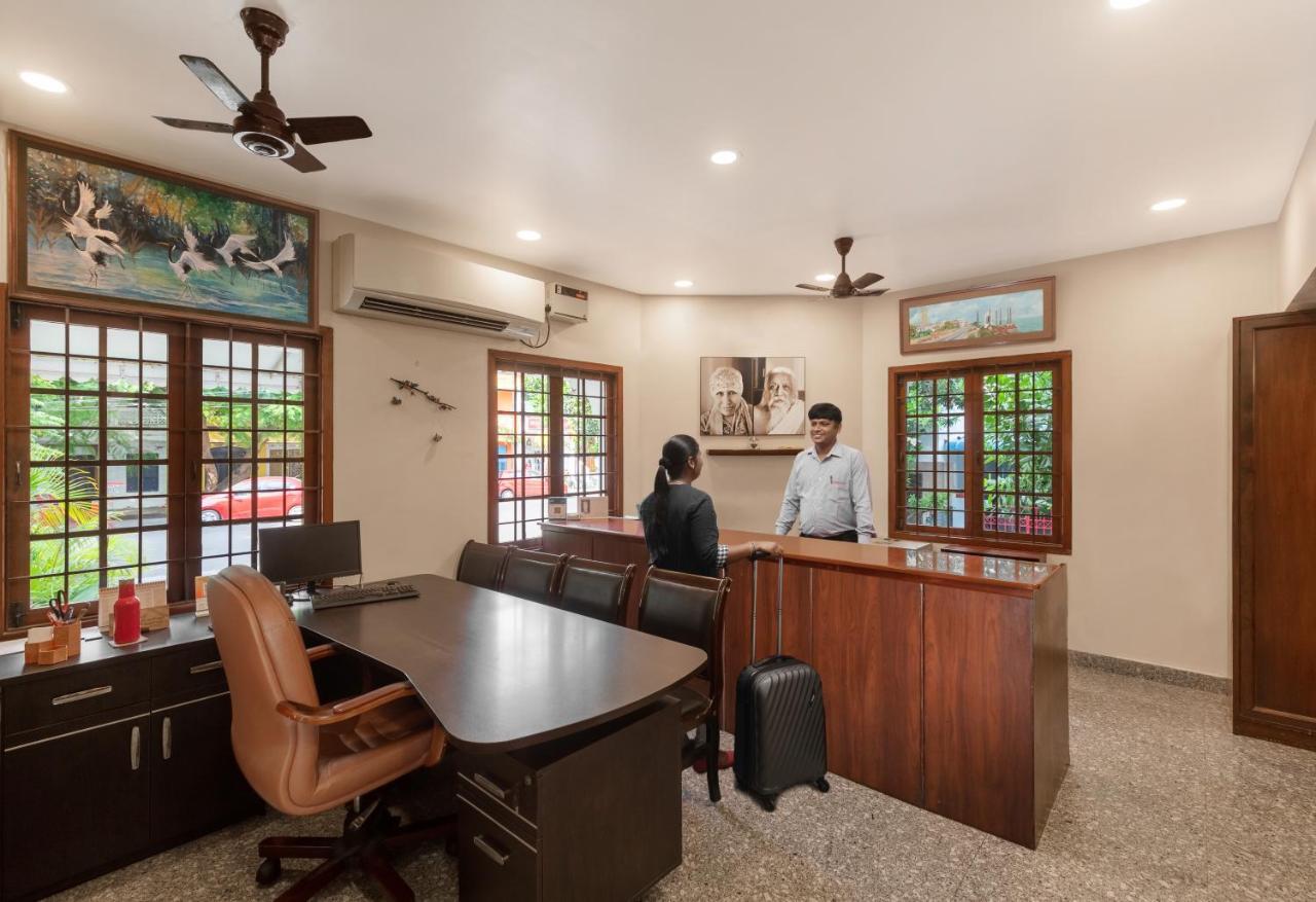 Pondicherry Executive Inn Extérieur photo