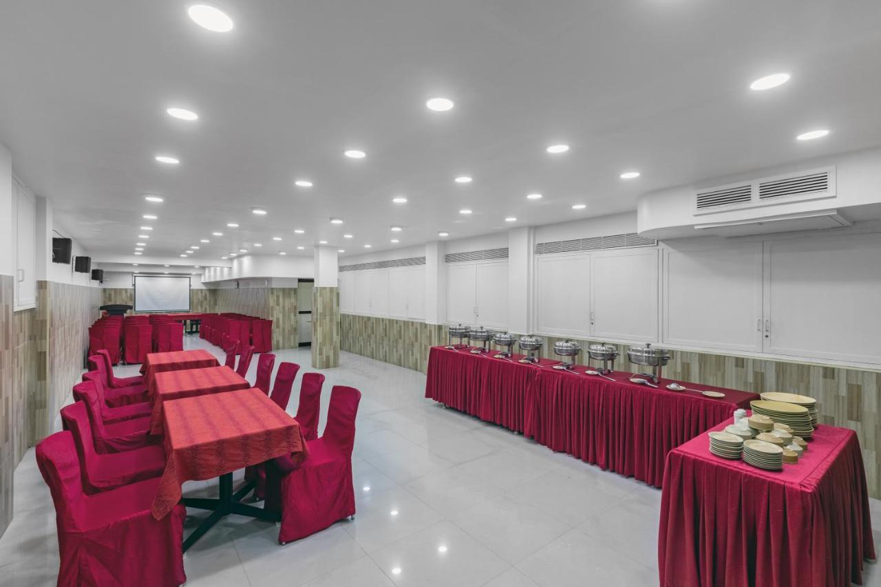 Pondicherry Executive Inn Extérieur photo