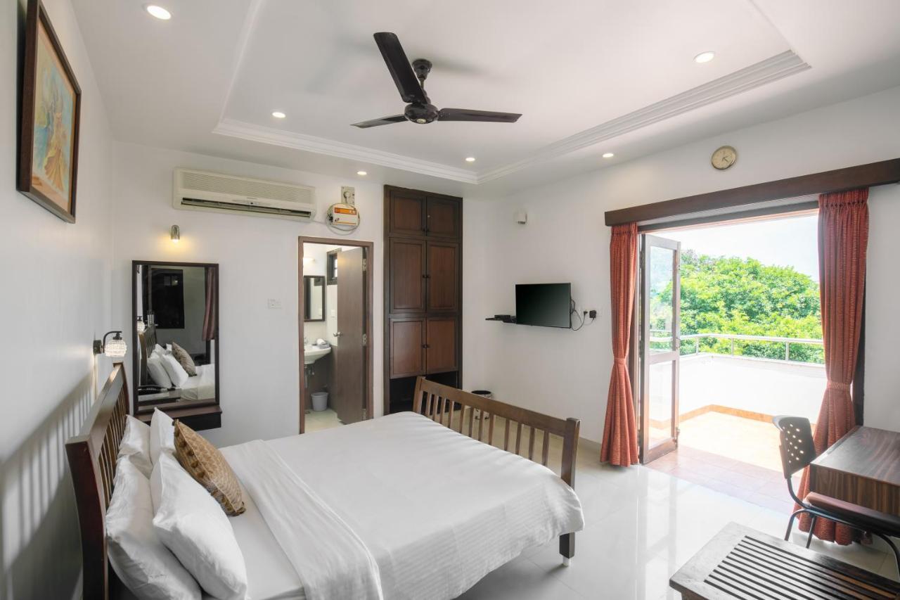 Pondicherry Executive Inn Extérieur photo