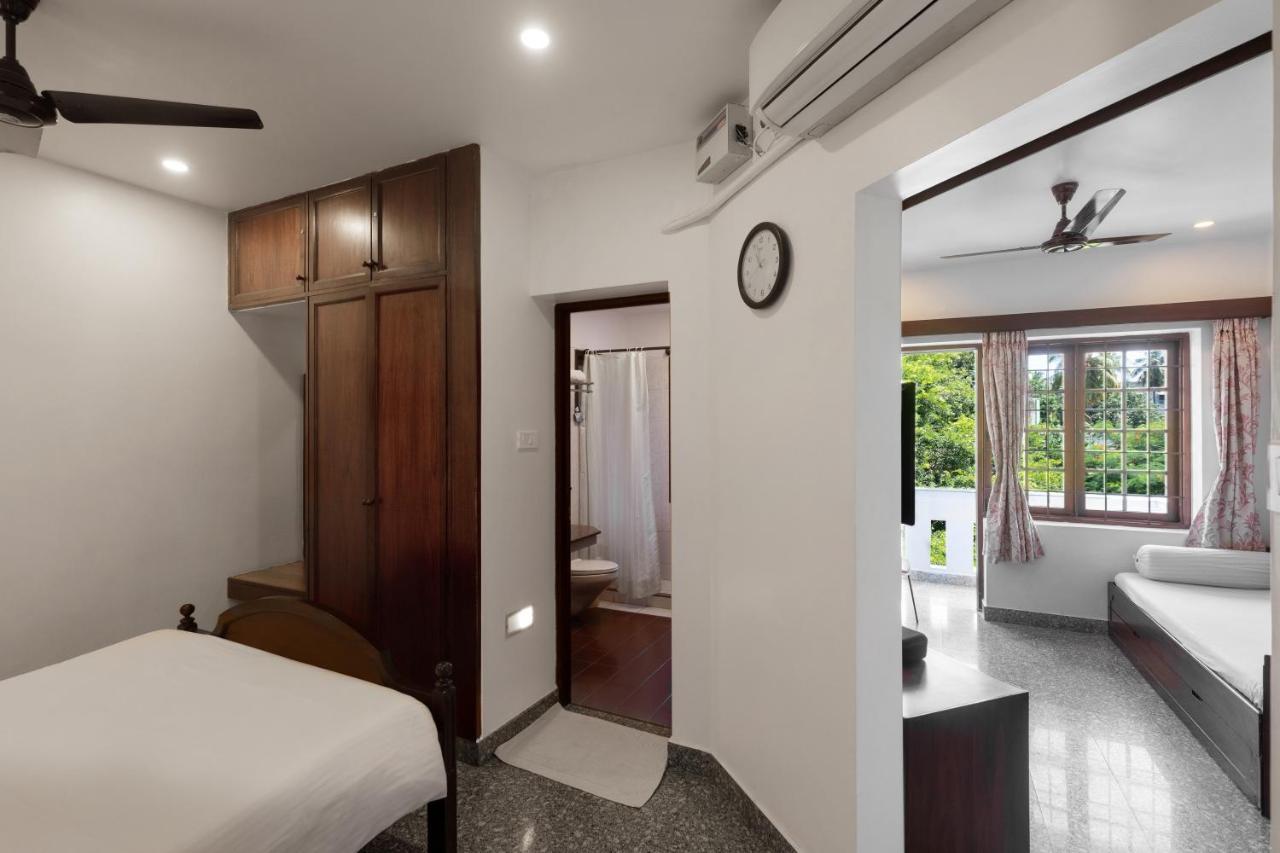 Pondicherry Executive Inn Extérieur photo