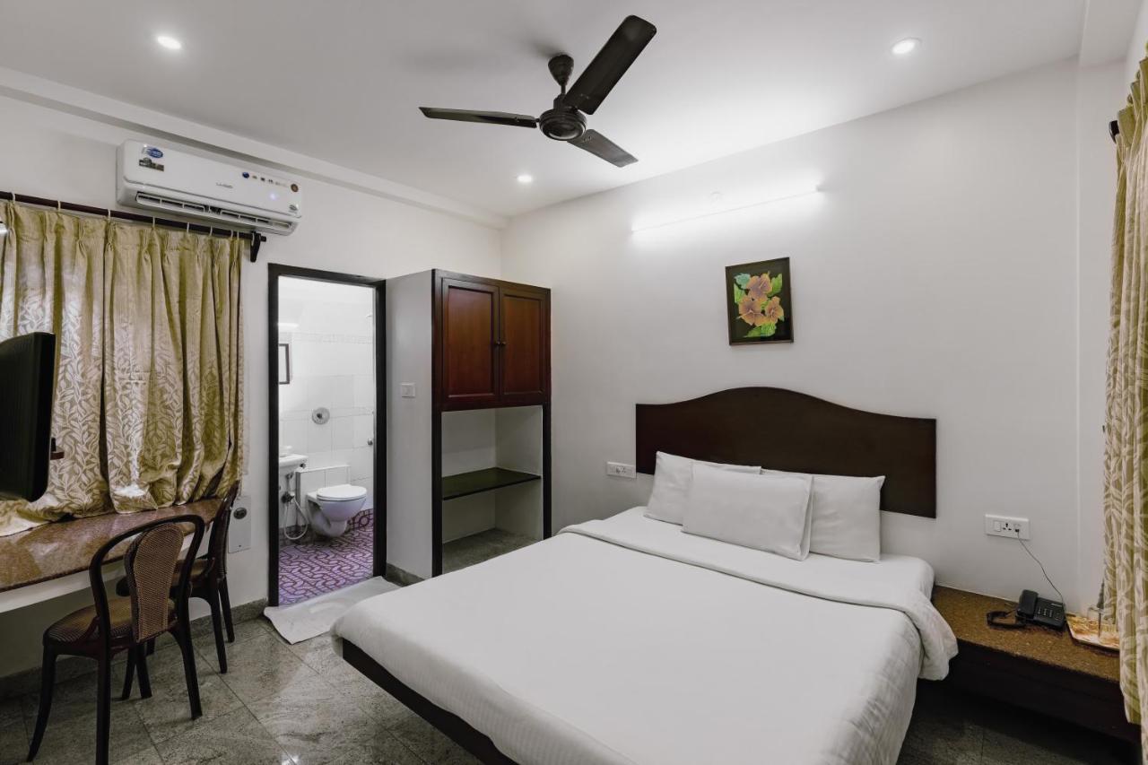 Pondicherry Executive Inn Extérieur photo