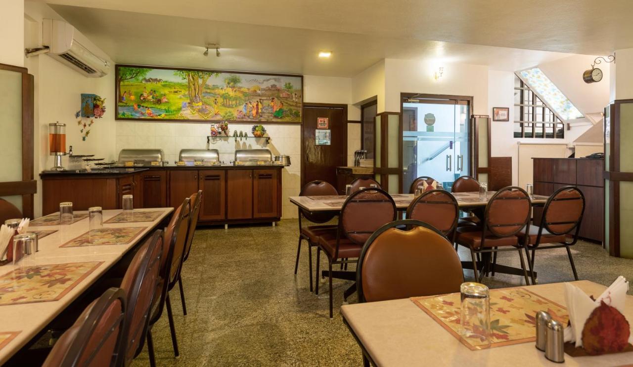 Pondicherry Executive Inn Extérieur photo