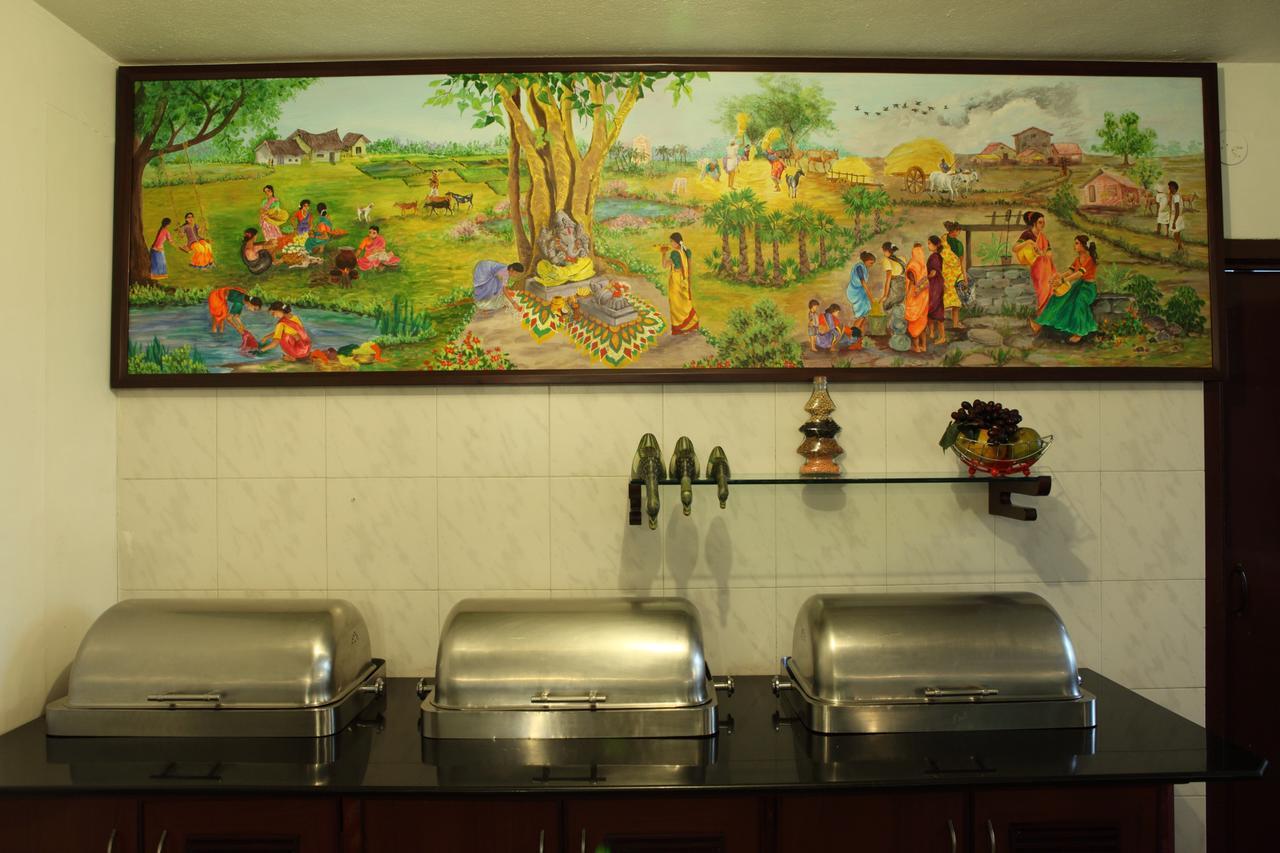 Pondicherry Executive Inn Extérieur photo